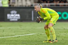 Thumbnail for article: 'Fundamentele' Pasveer legt uit: dit is veranderd bij Ajax