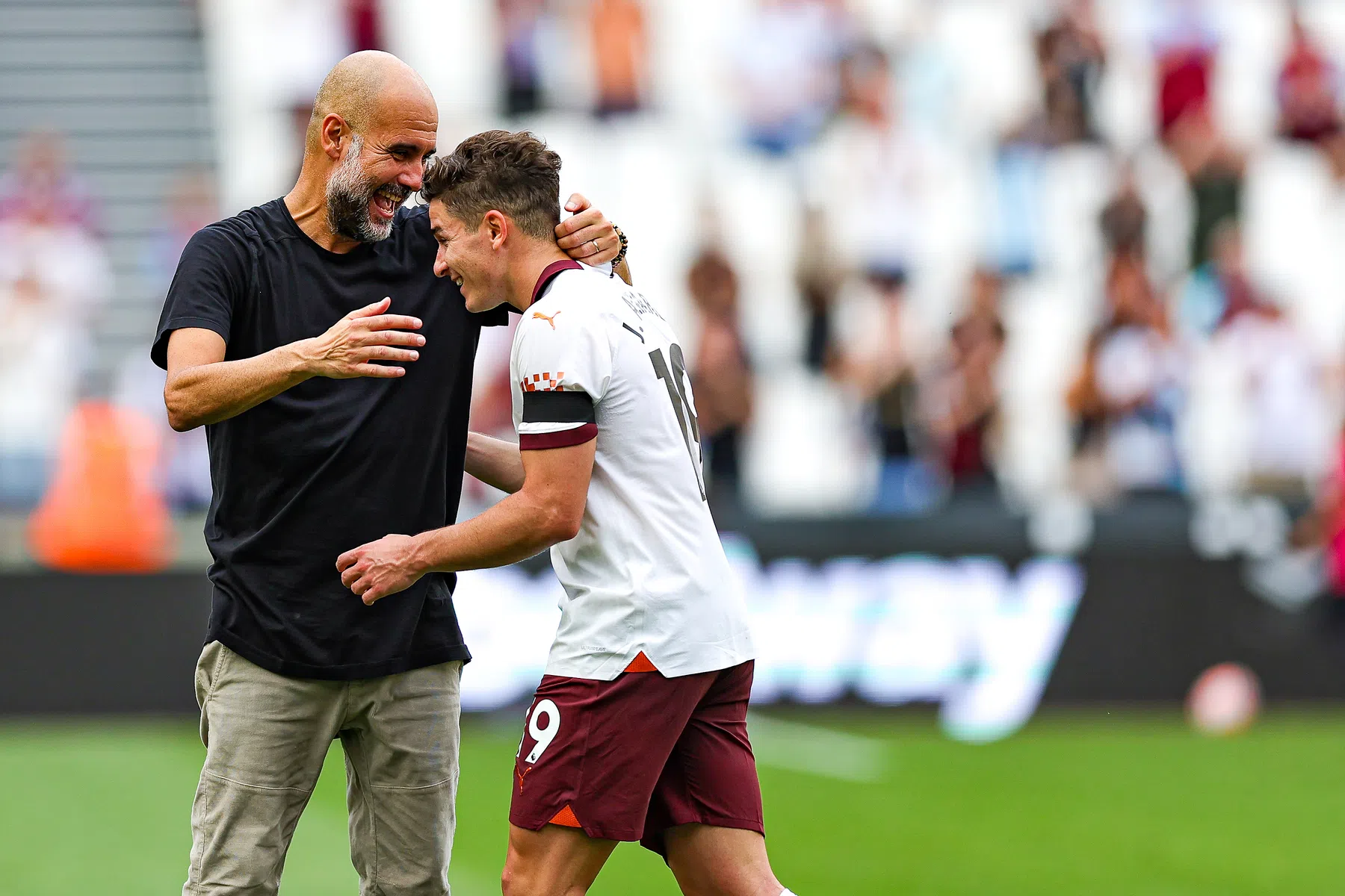 Guardiola bevestigt miljoenendeal Álvarez: 'We hebben alles gewonnen'