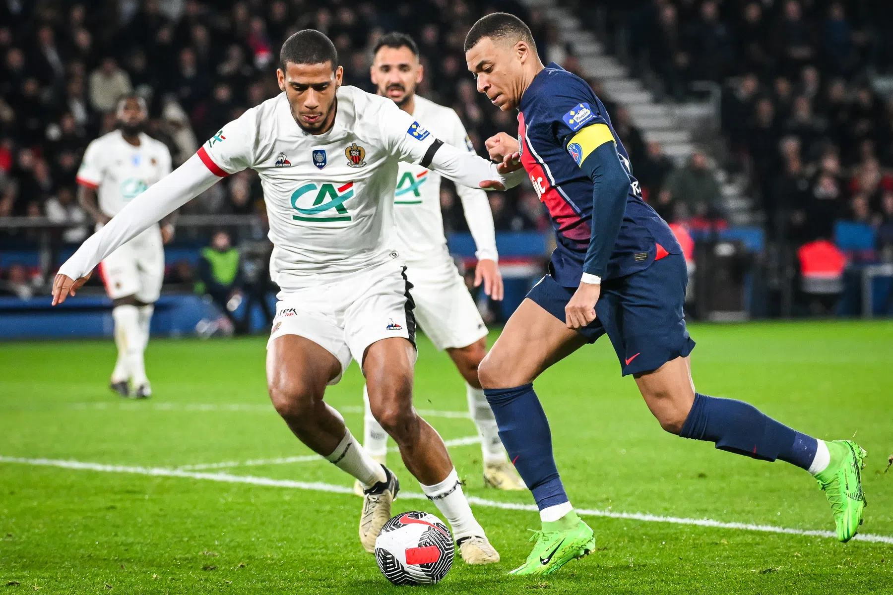 West Ham troeft Juventus af in strijd om voormalig Barça-verdediger