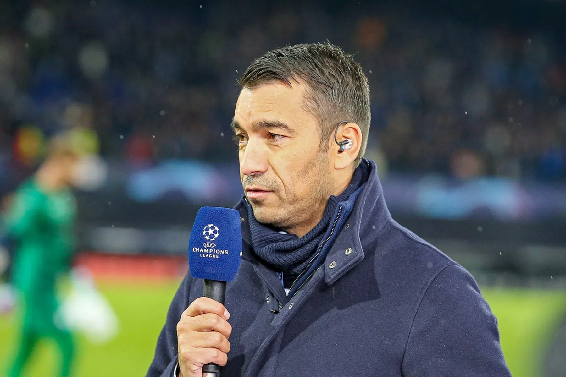 Vliegende start Van Bronckhorst: 'Dit was belangrijk'