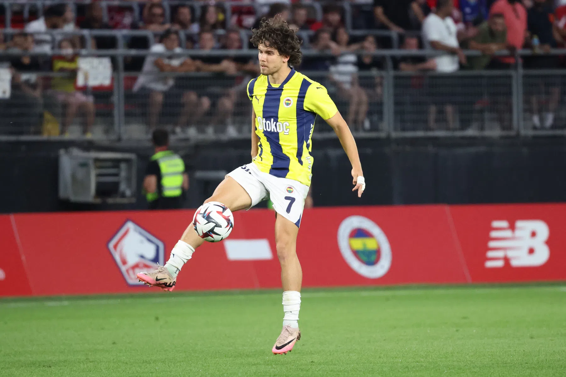 Mourinho hoopt op langer verblijf Kadioglu bij Fenerbahçe