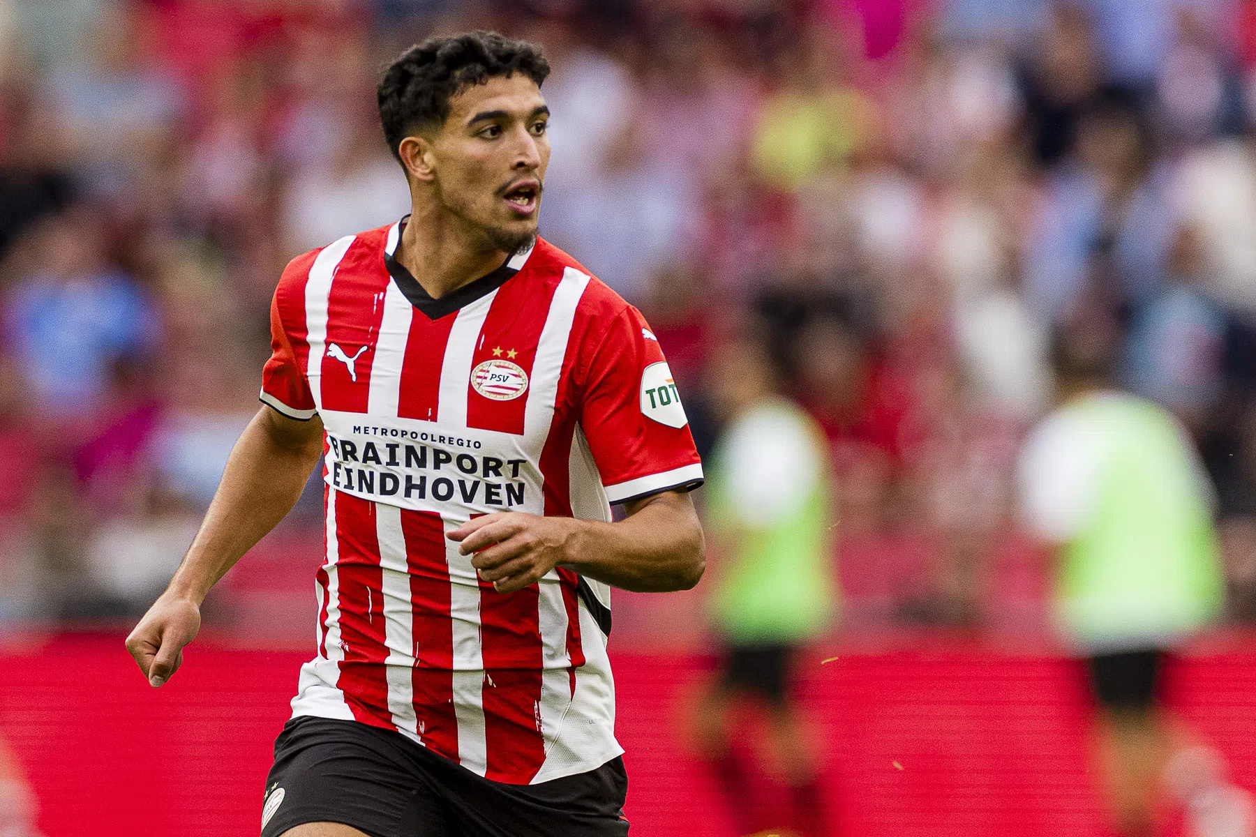 Veel spelers uit hoofdmacht krijgen kans bij Jong PSV-Jong Ajax