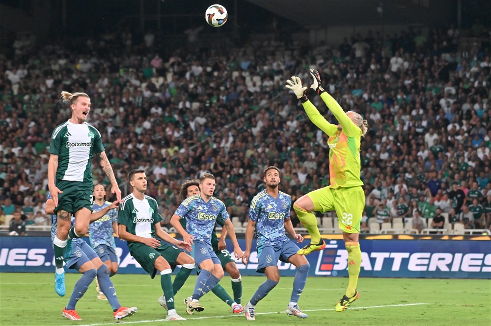 'Bizar dat keepers nooit tijdens een wedstrijd gewisseld worden'
