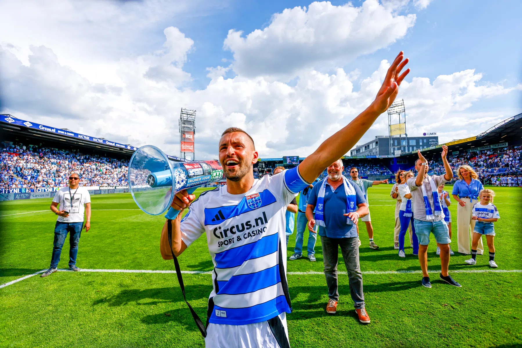 Van Polen stopt met traineeship bij PEC