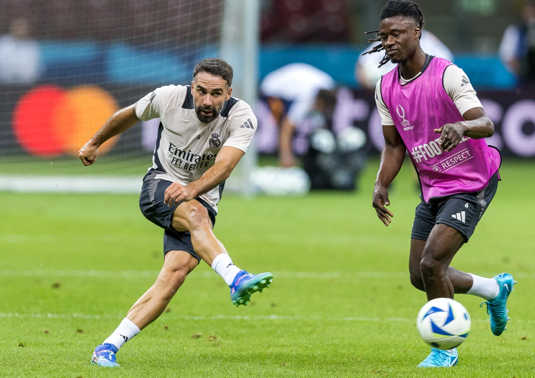 Carvajal kijkt uit naar Real-tijdperk Mbappé: 'Ik heb geleden tegen hem'