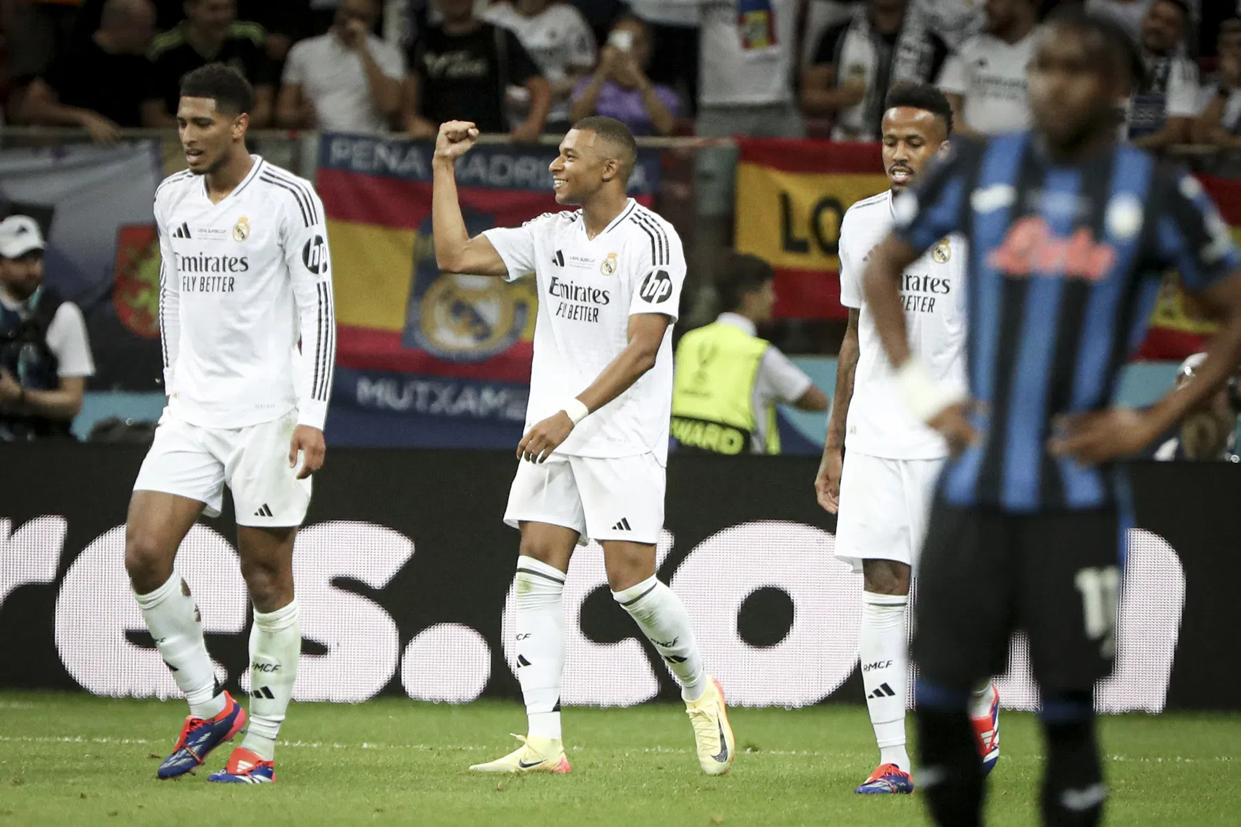 Real Madrid scherpt Super Cup-record aan, Mbappé debuteert met doelpunt