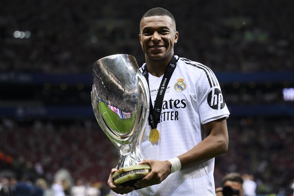 Geslaagd debuut: 'Mbappé oogt nederig in het shirt van Real Madrid'