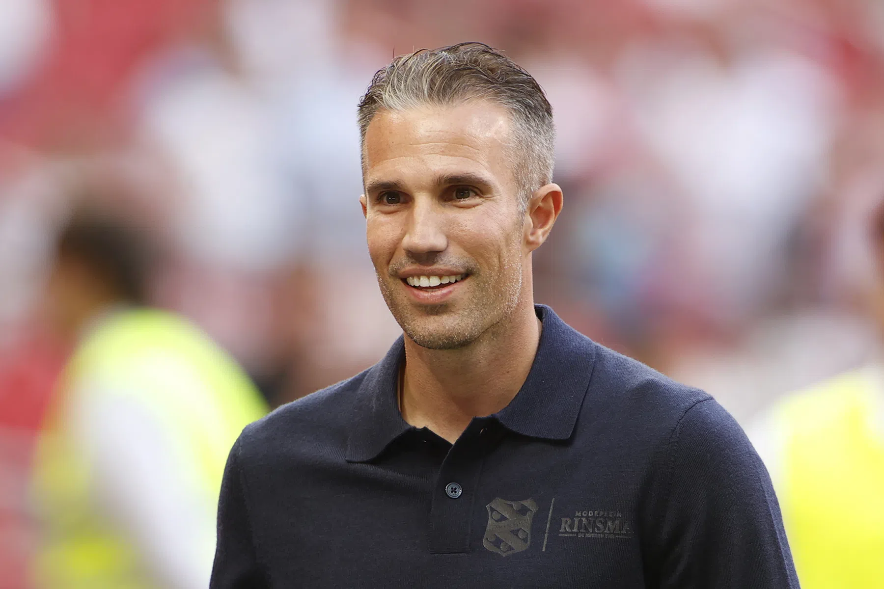Van Persie blikt vooruit op vuurdoop in Abe Lenstra Stadion