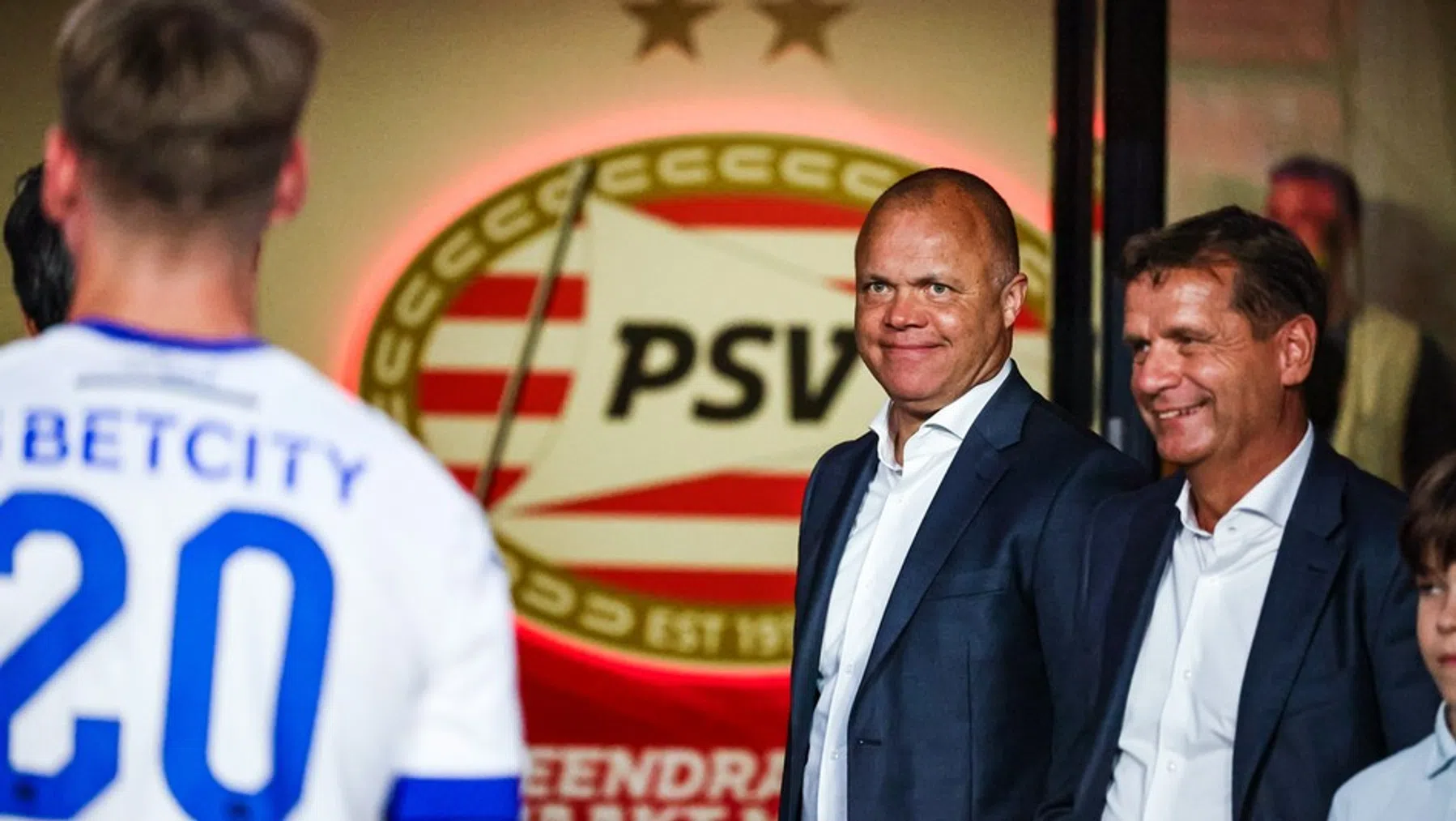 'PSV heeft een krachtig signaal afgegeven aan Teze en Boscagli'