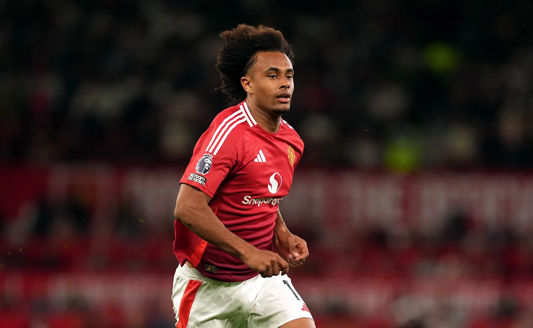Droomdebuut Zirkzee levert Ten Hags United late zege op