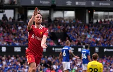 Thumbnail for article: Liverpool wint na stroeve start overtuigend bij Premier League-debuut Slot
