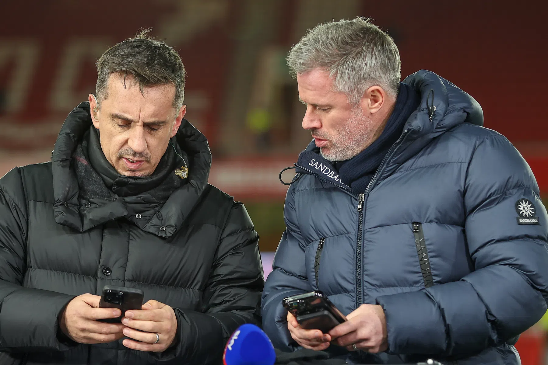 Neville wedt voor groot bedrag met Carragher dat Ten Hag boven Slot eindigt
