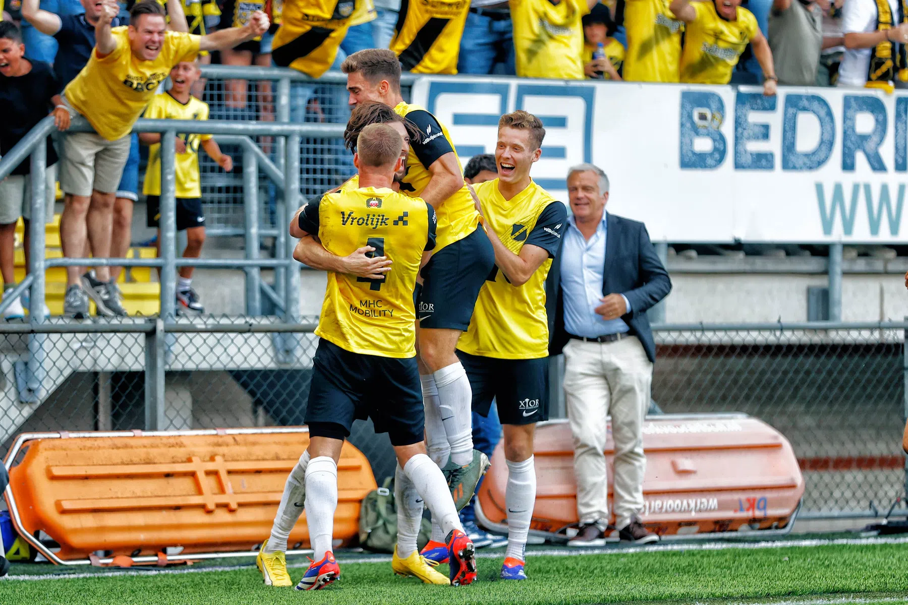 Magisch 'Middagje NAC': volle buit tegen Ajax na vijf jaar geen Eredivisie