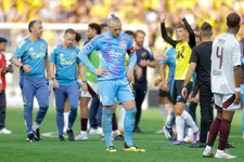 Thumbnail for article: 'Zeer pijnlijke' nederlaag drukt Ajax met de neus op de feiten