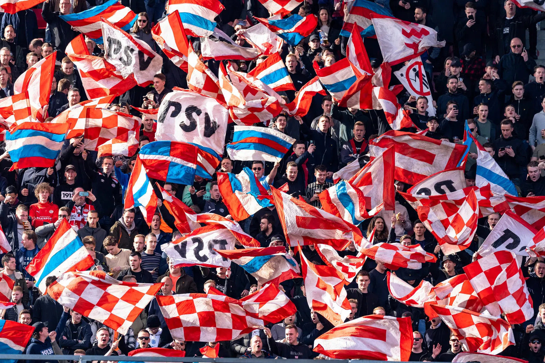 Nu 50x je inzet voor zege van PSV op Almere City FC!
