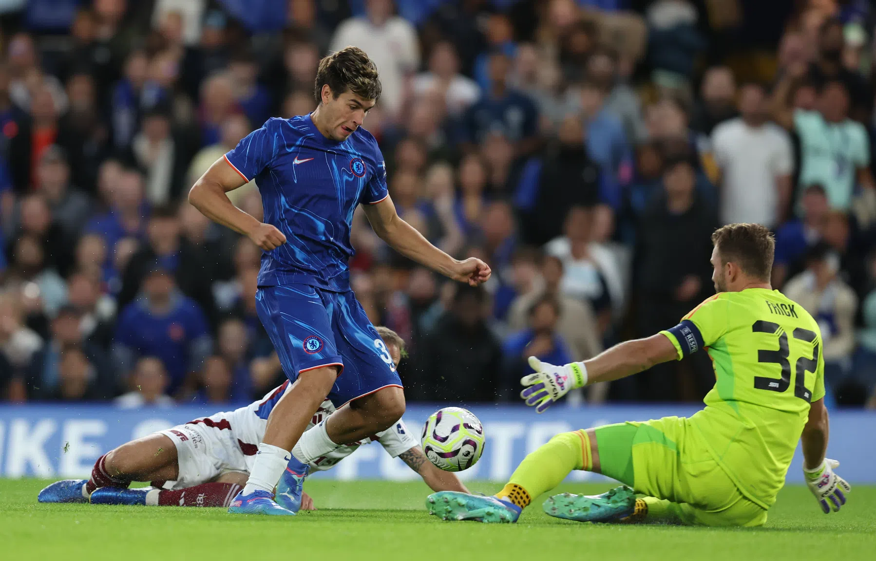 Chelsea voorkomt blamage, comeback Fiorentina bij debuut De Gea