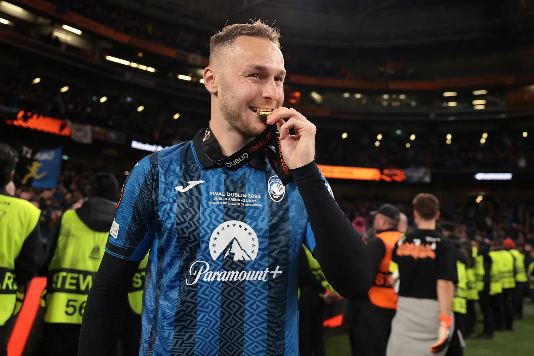 Deze bom ligt onder het transfersysteem