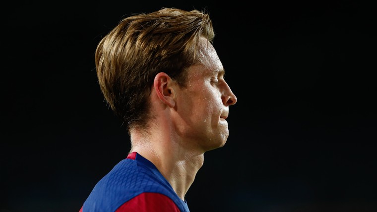 Spelers Barcelona kiezen De Jong als een van de aanvoerders