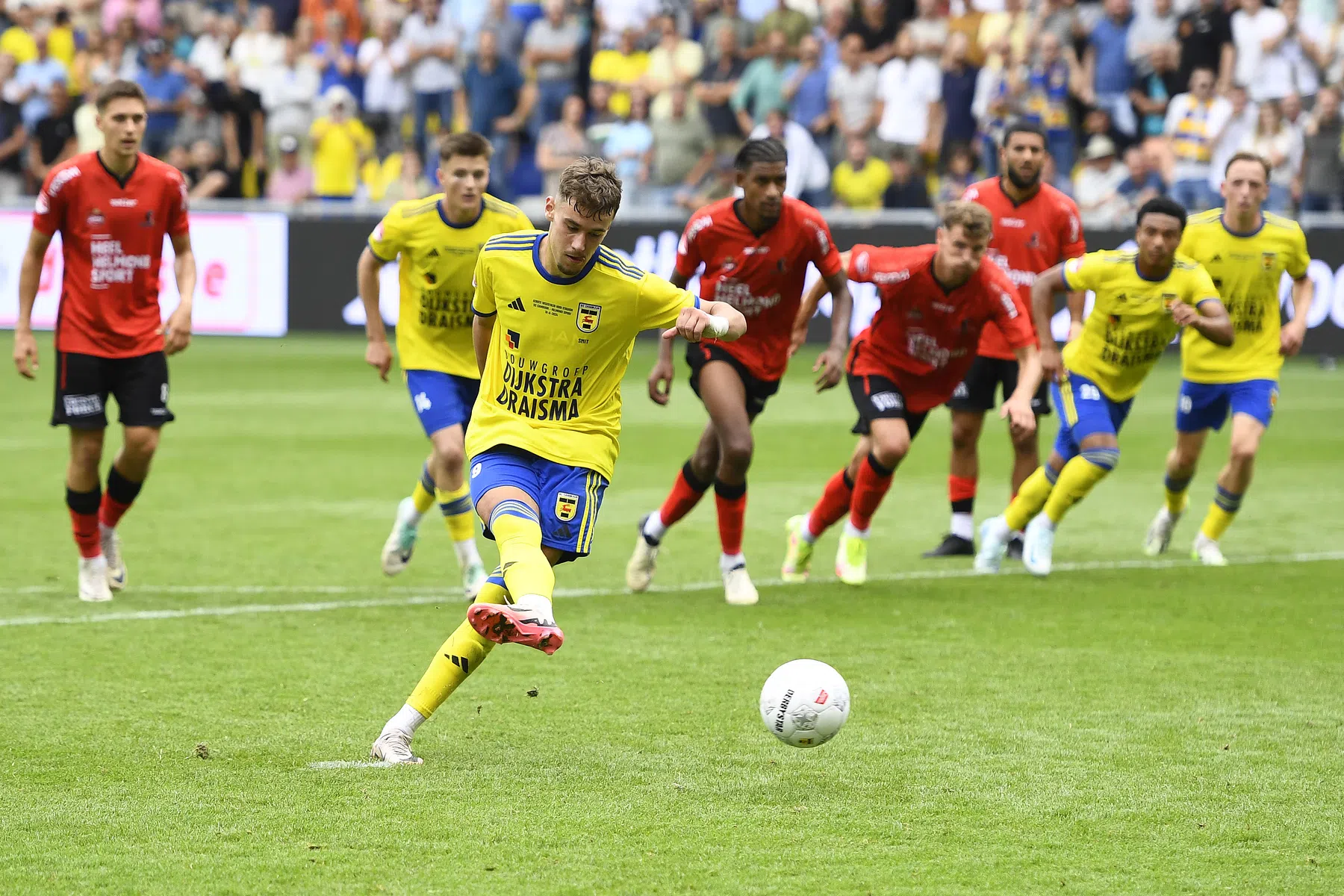 Go Ahead Eagles in de markt voor Cambuur-spits Smit