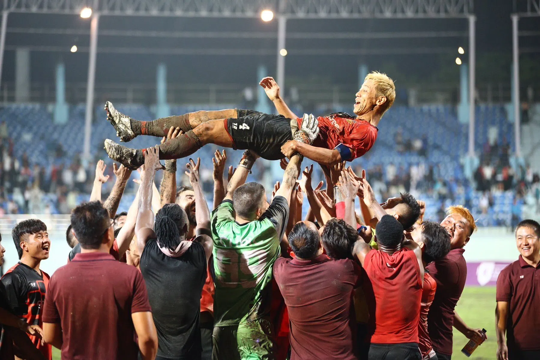 De vreemdste zomertransfer: hoe een wereldster neerstreek in Bhutan