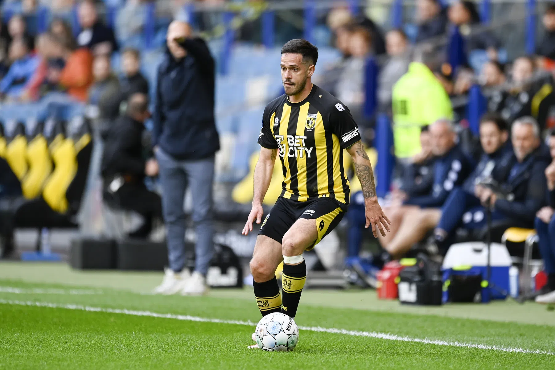 Vitesse en Mica Pinto komen contractontbinding overeen