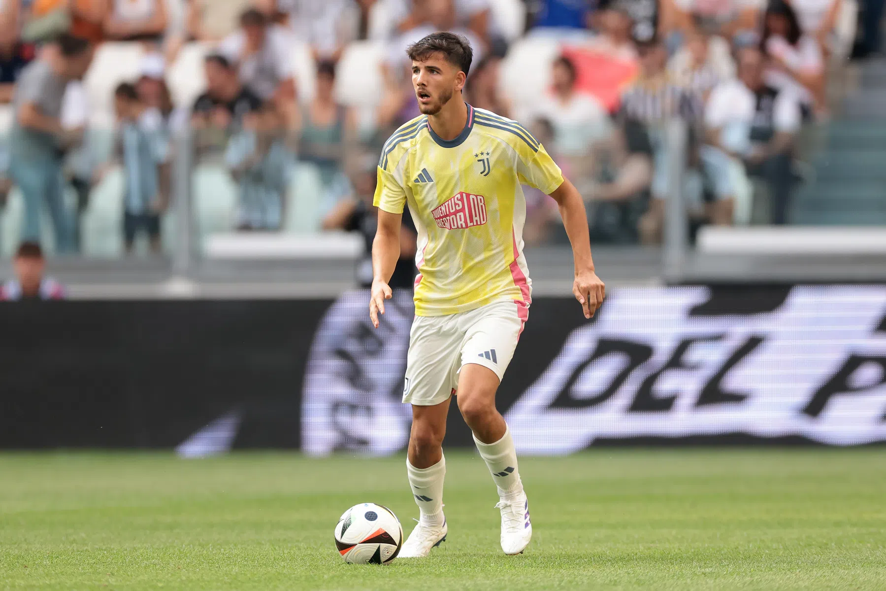 Feyenoord huurt jonge Uruguayaanse verdediger van Juventus