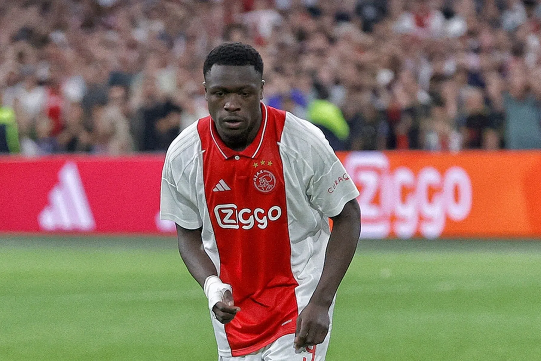 Nottingham Forest informeert naar Brobbey