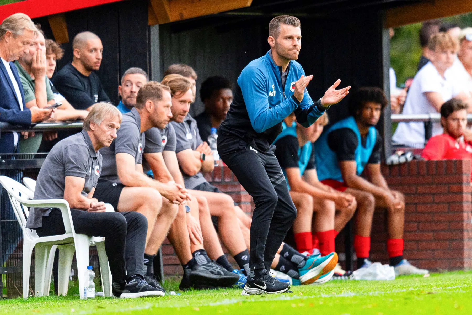 Bont gezelschap trainers in de Keuken Kampioen Divisie