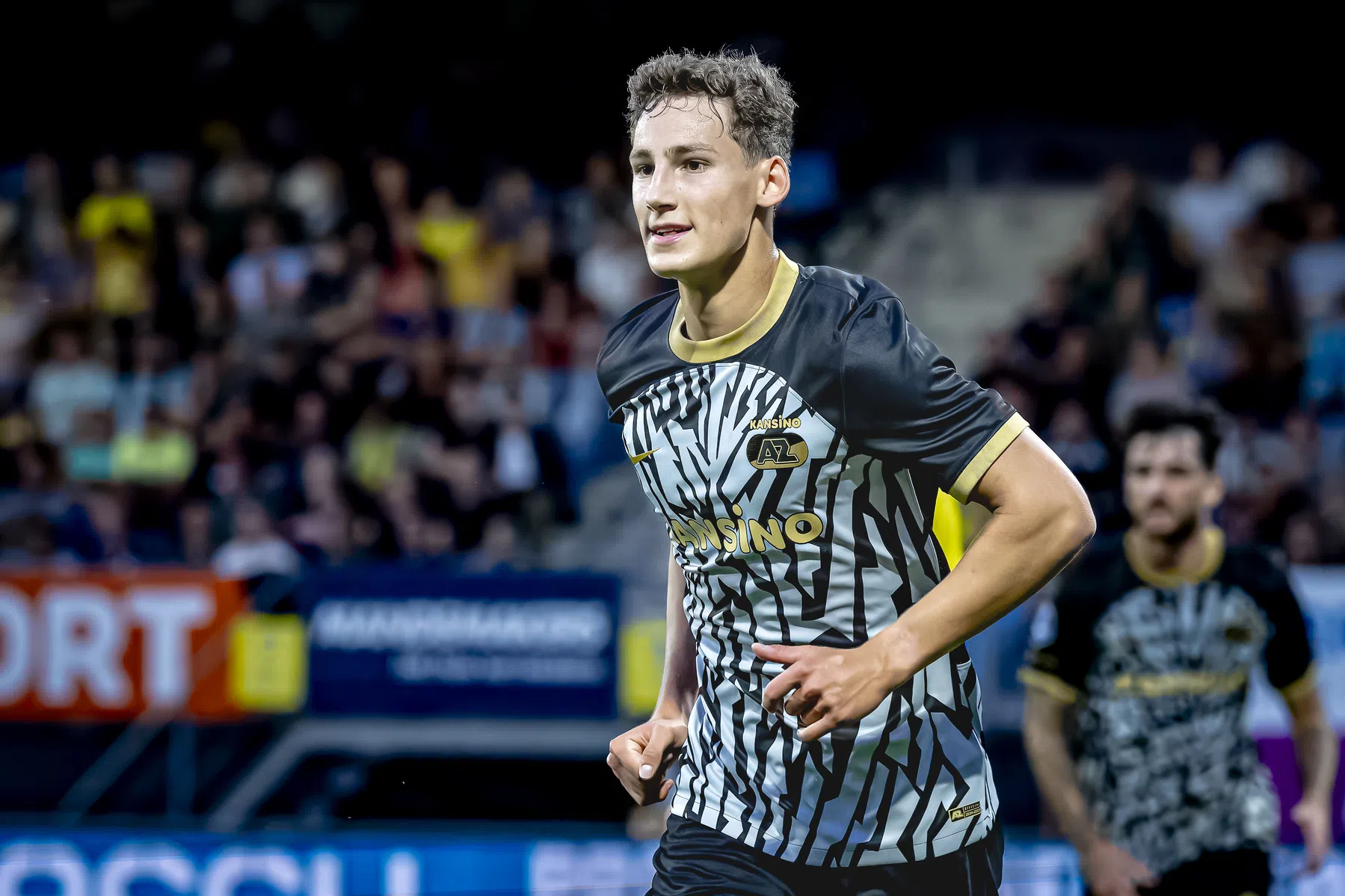 Kramer vergrijpt zich bij simpele zege AZ in Waalwijk