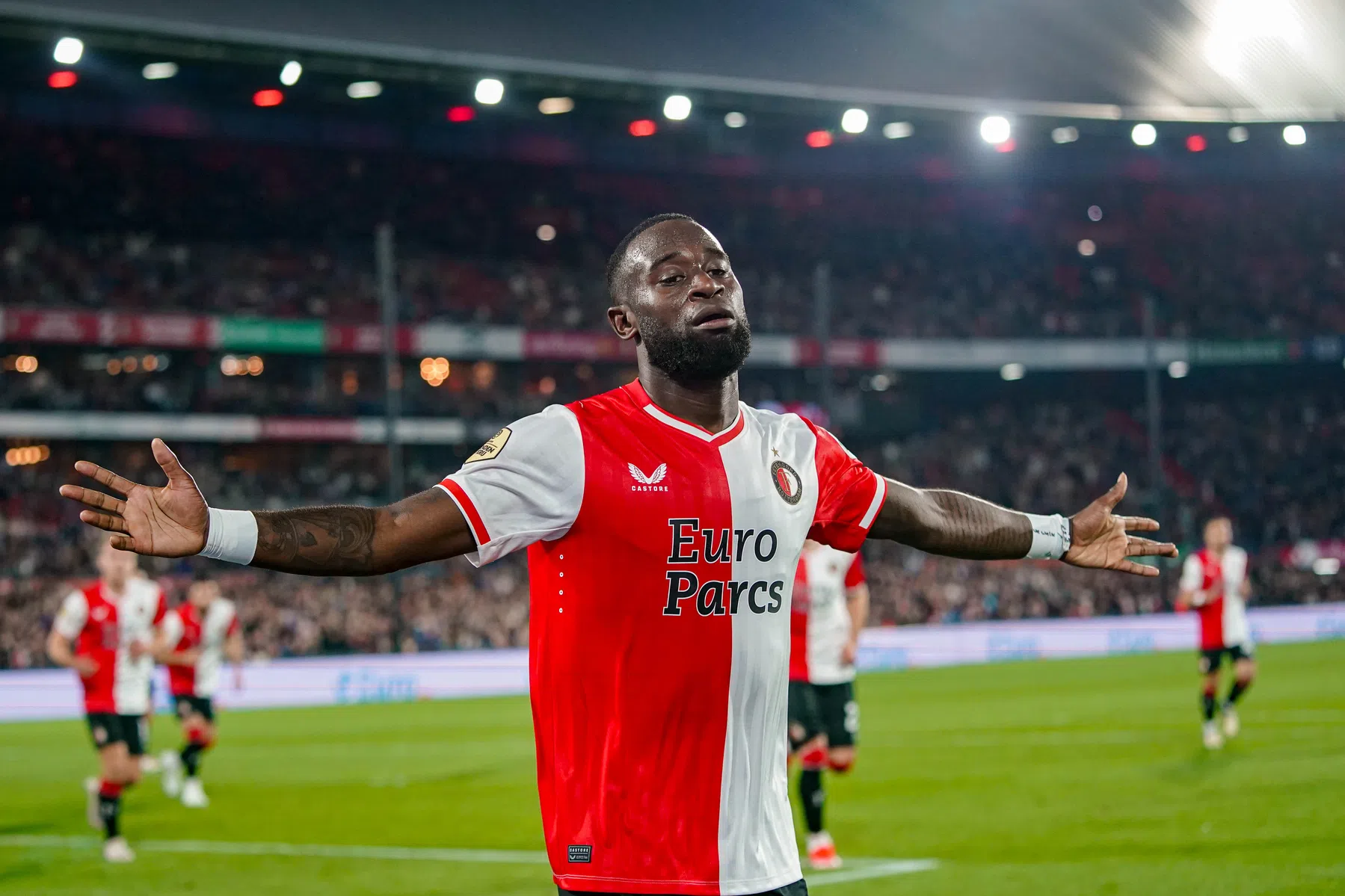Feyenoord neemt na veertien jaar afscheid van Geertruida