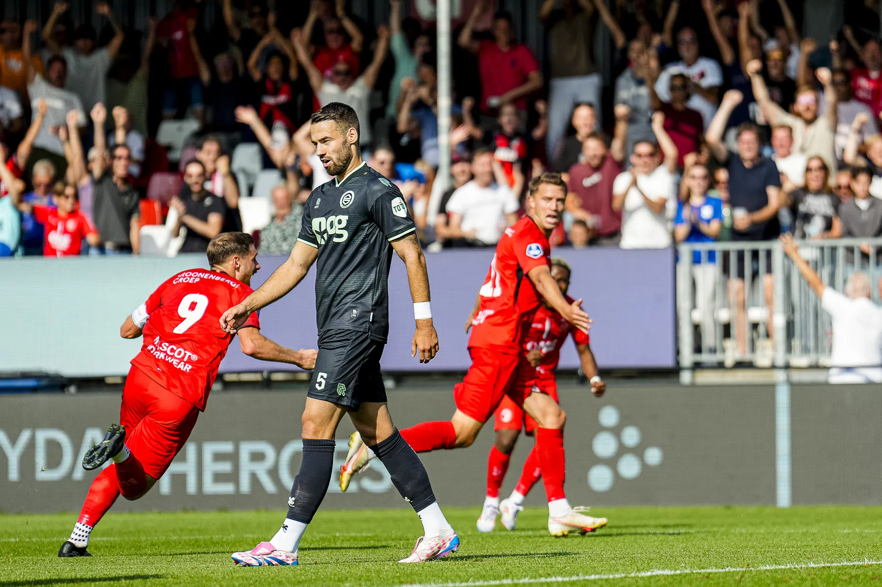 Almere City voorkomt tegen Groningen historisch slechte seizoenstart