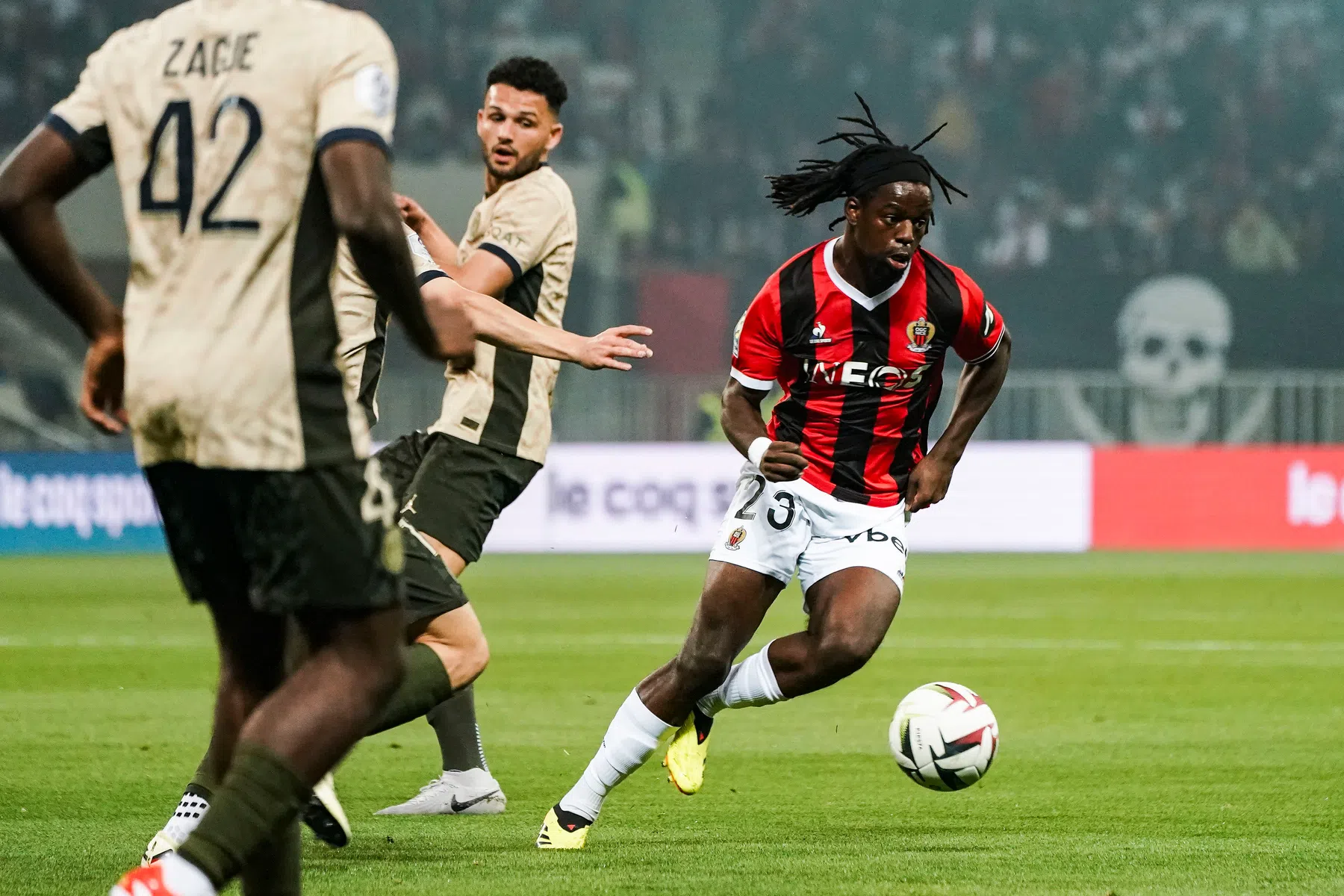 Feyenoord vindt met Zwitsers international vervanger Geertruida