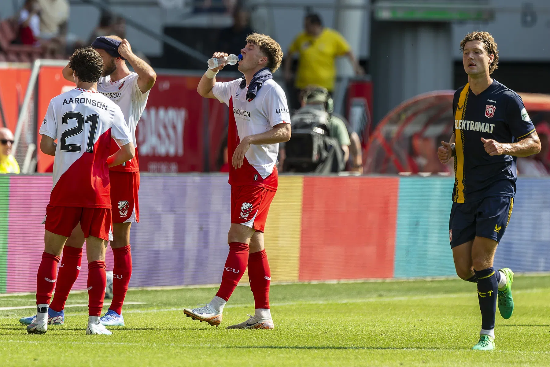 Perez en Kwakman gaan los op drinkpauzes: 'Olympiërs lachen ons uit'
