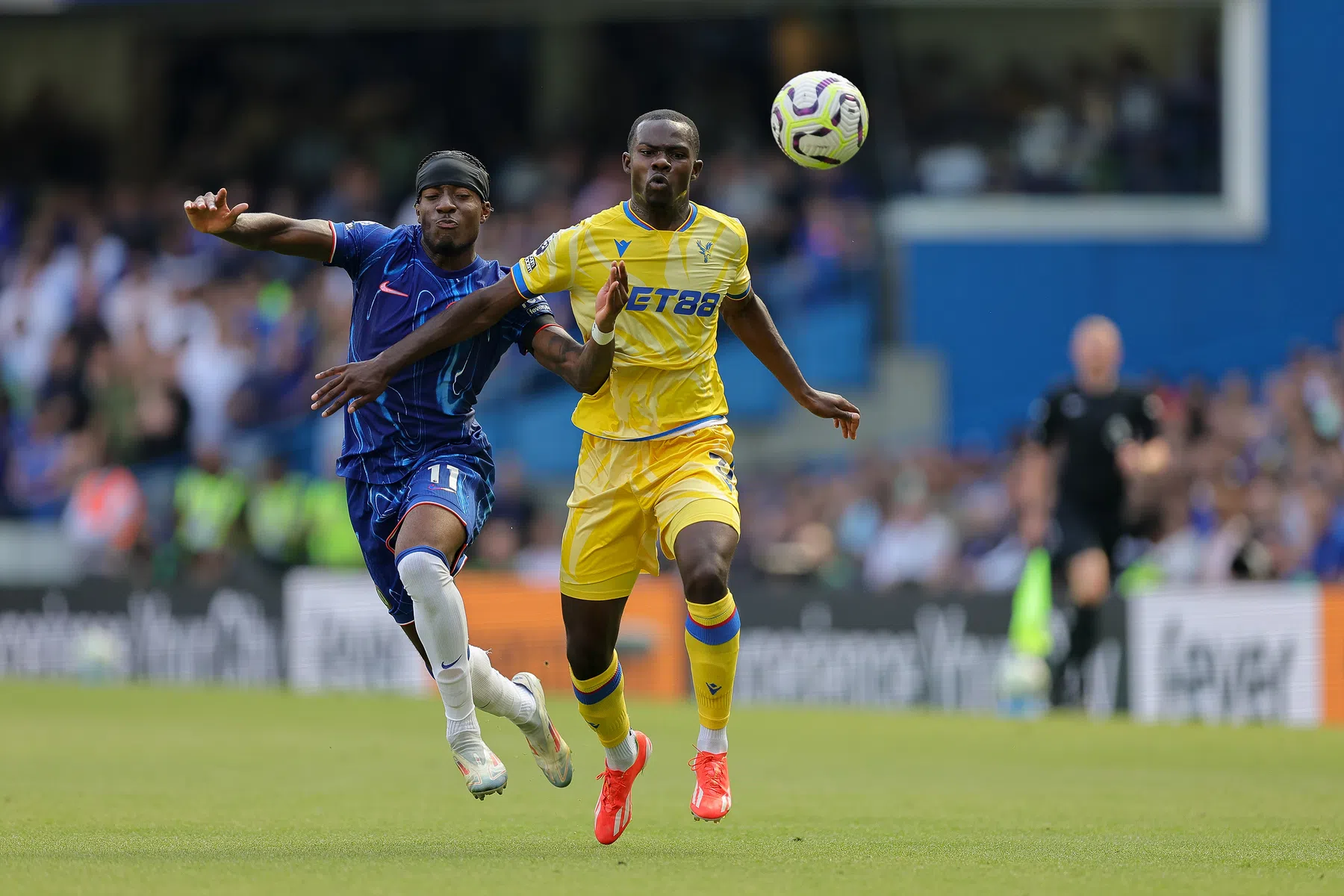 Chelsea verslikt zich week na zesklapper, Isak pijnigt Tottenham