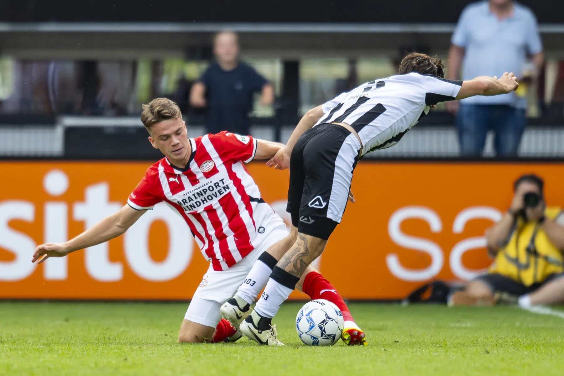 PSV met basisdebutant in de defensie tegen Go Ahead