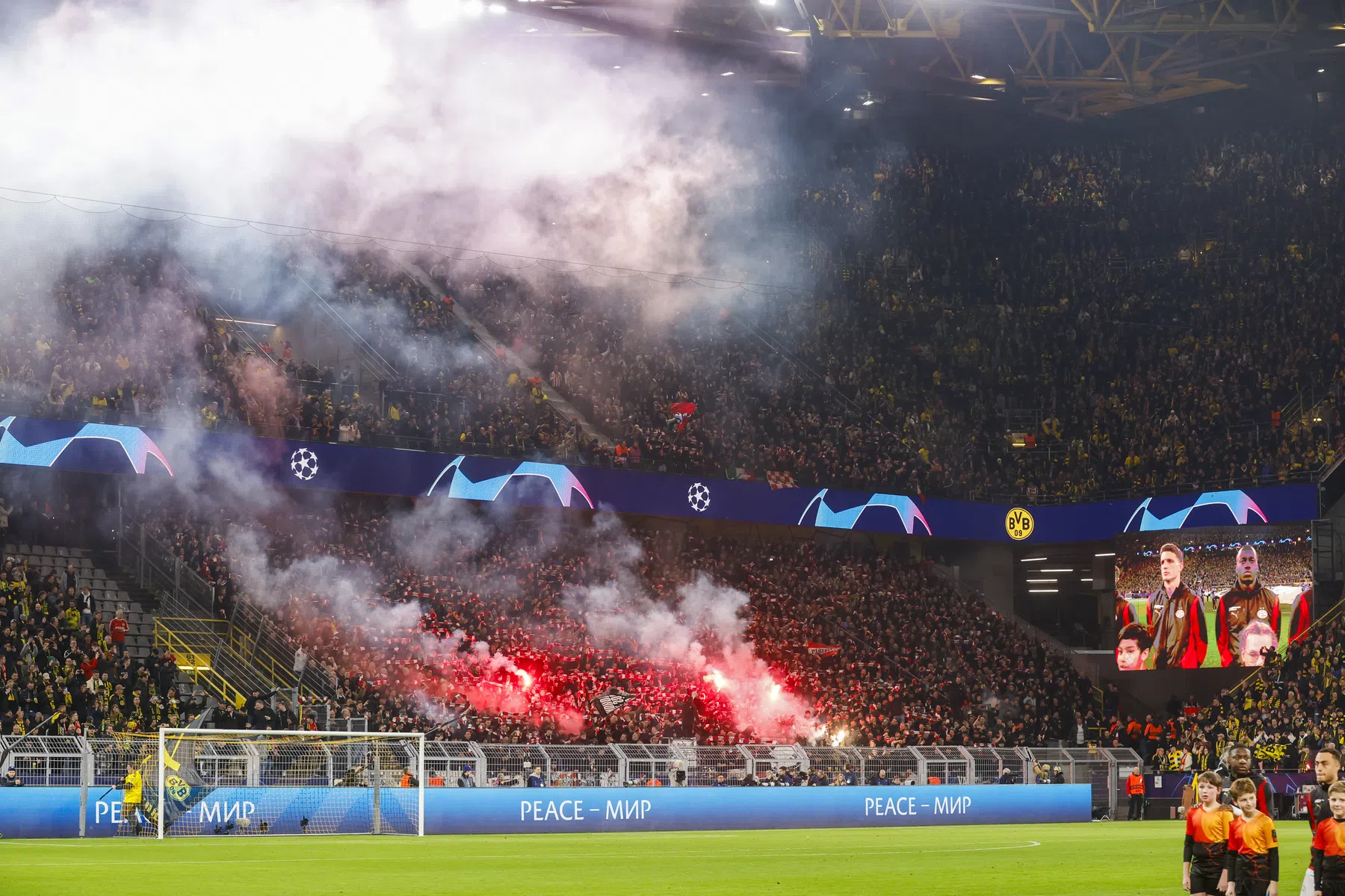 UEFA helpt uitsupporters met invoering van prijsplafond