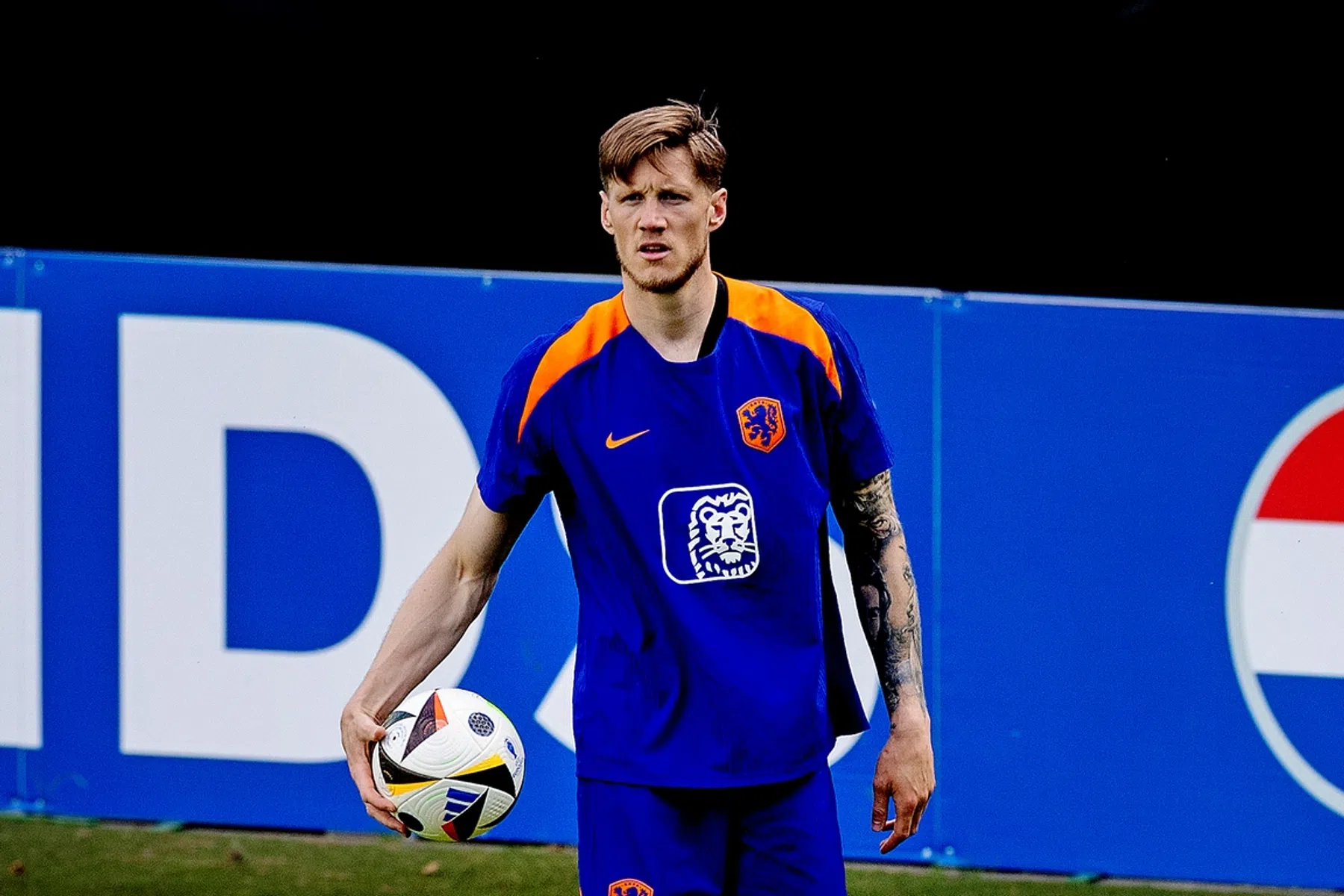 Weghorst is niet van het Oranje-trainingsveld te krijgen