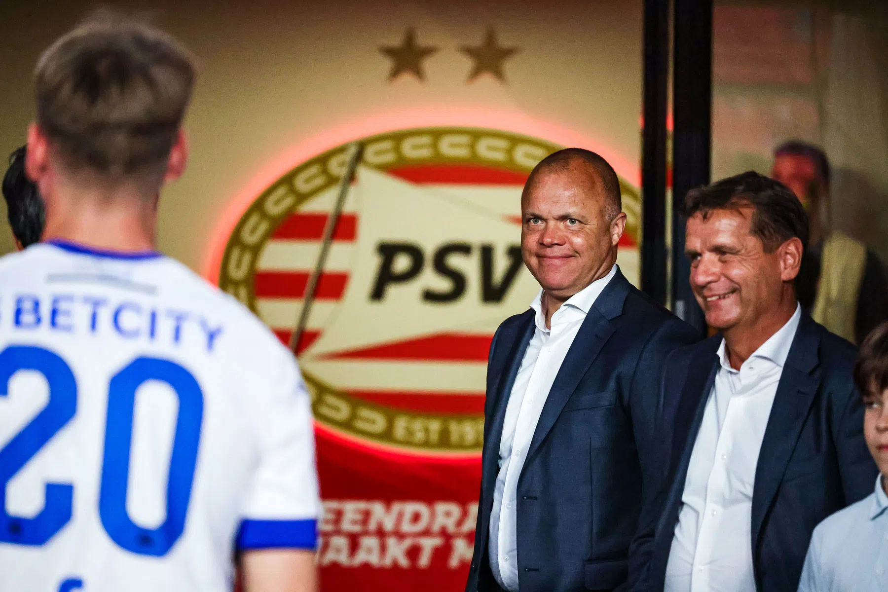 Stewart blikt terug op transferzomer: 'Het is echt trekken en duwen geweest'