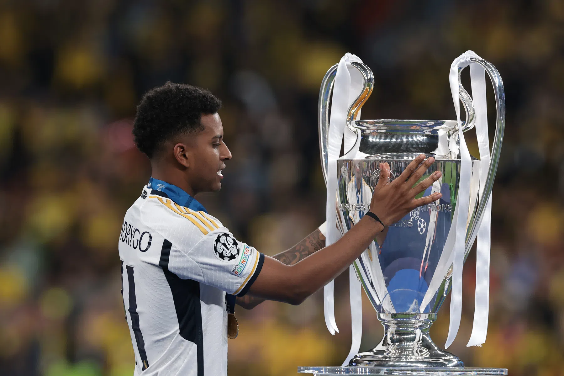 Rodrygo lacht om nominaties Ballon d'Or en krijgt bijval van Neymar