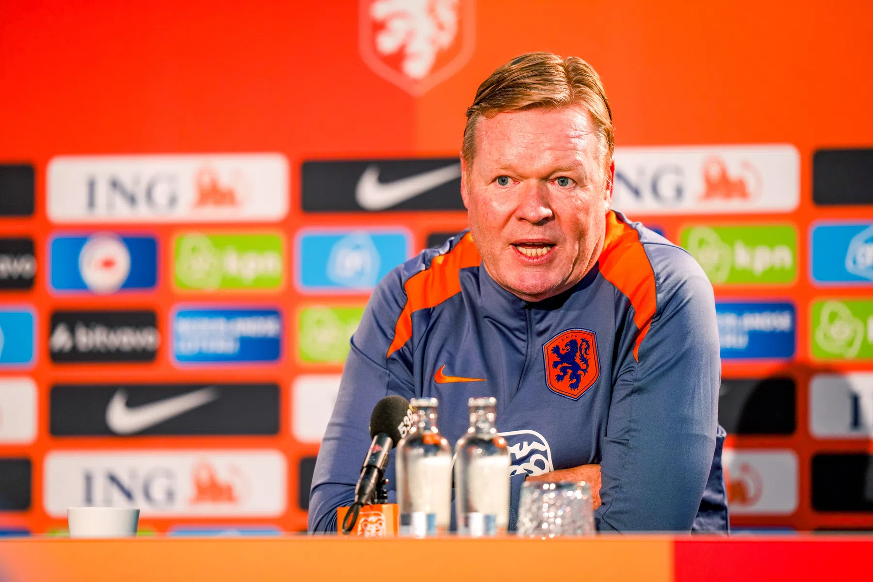 Koeman laat 'vernieuwd Oranje' in zelfde systeem spelen