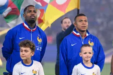 Thumbnail for article: 'Mbappé sprakeloos tijdens tirade Maignan in Franse kleedkamer'