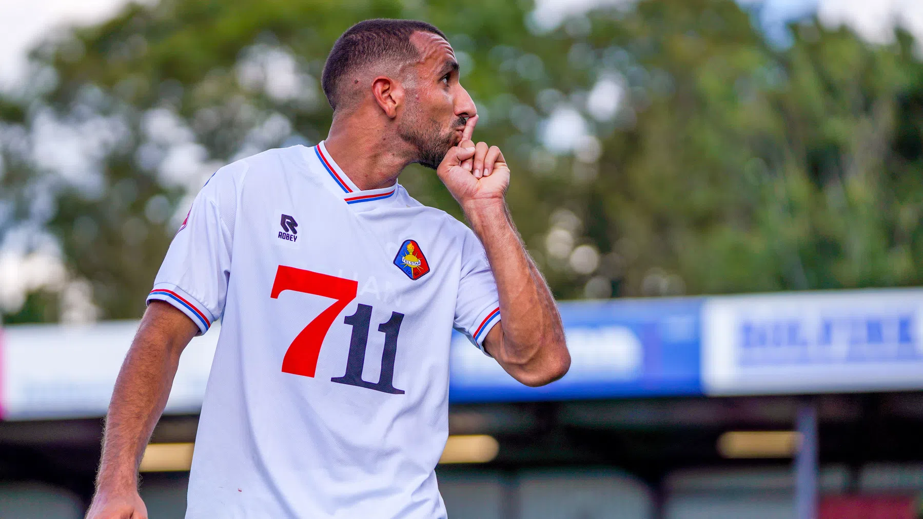 Telstar meldt zich aan kop na flitsende overwinning