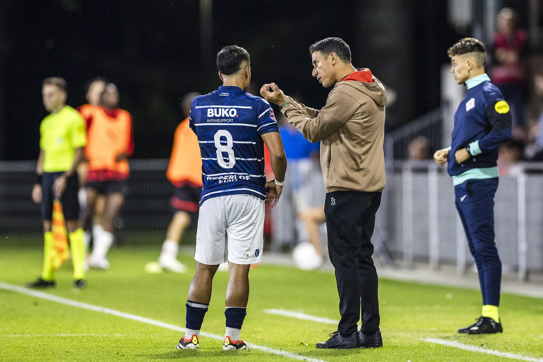 Telstar-trainer wil stukje amateurvoetbal naar het betaald voetbal brengen