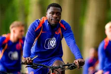 Thumbnail for article: Brobbey mag Koeman overtuigen: 'Hoort ook bij managen van spelers'