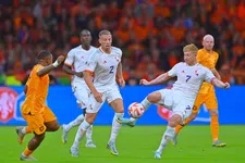 Thumbnail for article: Alderweireld over uithaal De Bruyne: 'Ik zou altijd mijn ploeggenoten verdedigen'
