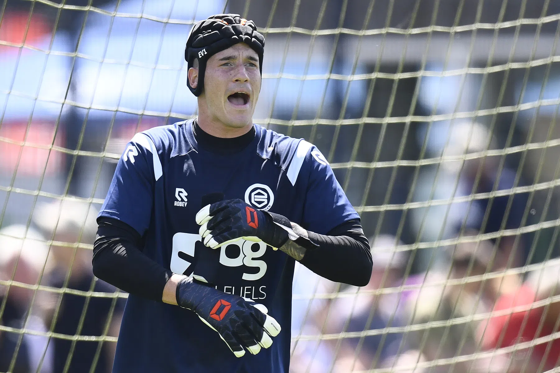 Genk neemt preventieve maatregel: keepers dragen voortaan helm