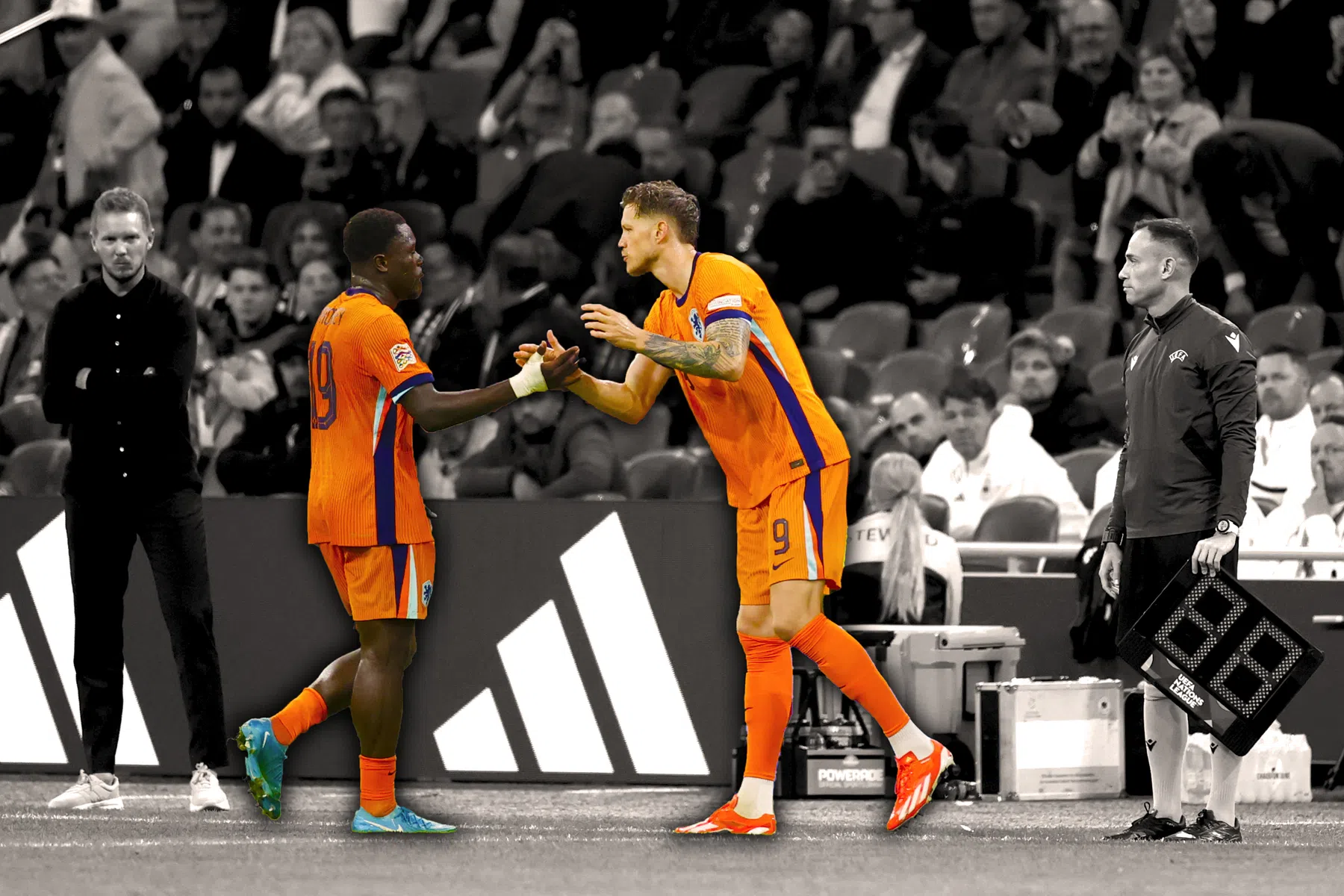 De twee werelden van de twee Ajax-spitsen in Oranje