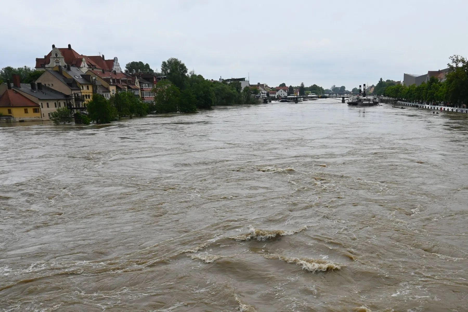 Noodweer eist tol in Tsjechië: volledige speelronde afgelast