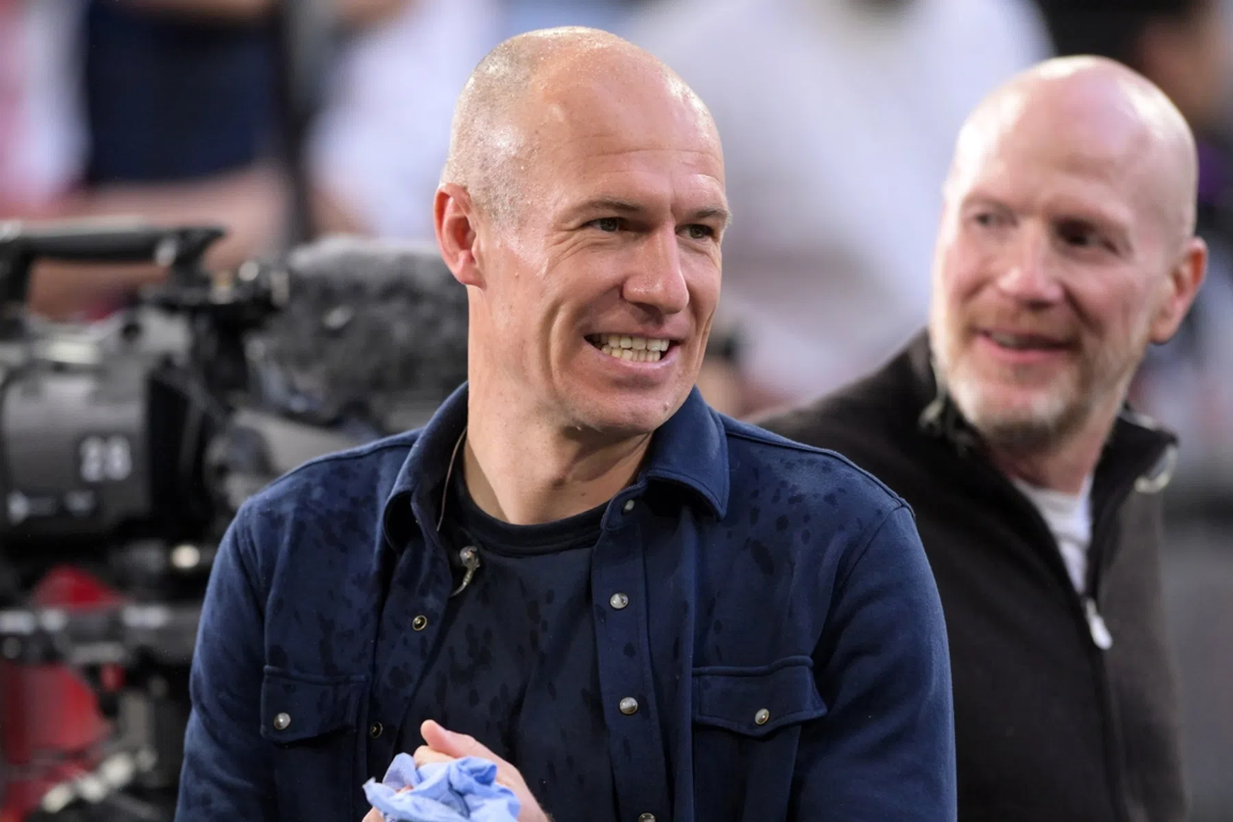 WK-helden Robben en Forlán dit keer samen in een team