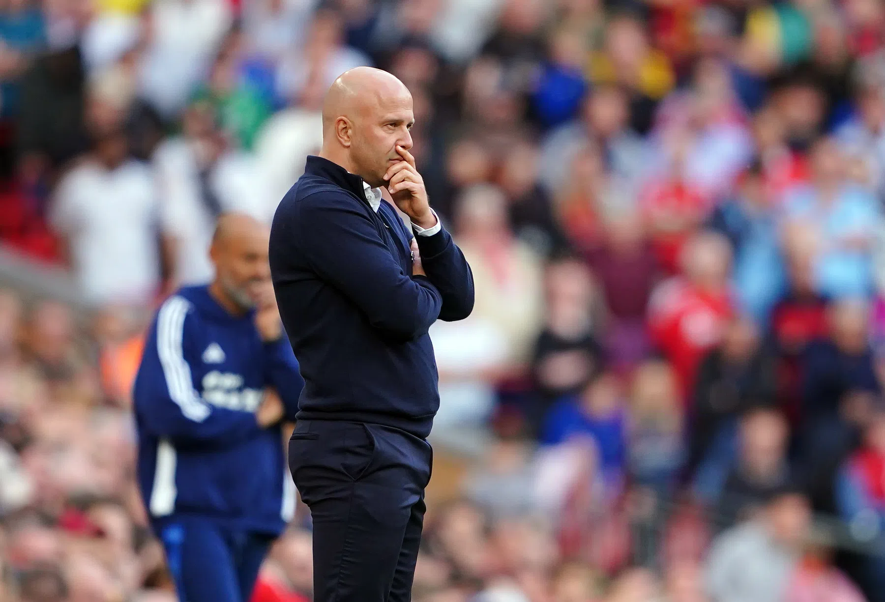 Liverpool laat zich verrassen: Slot ziet Forest stunten op Anfield